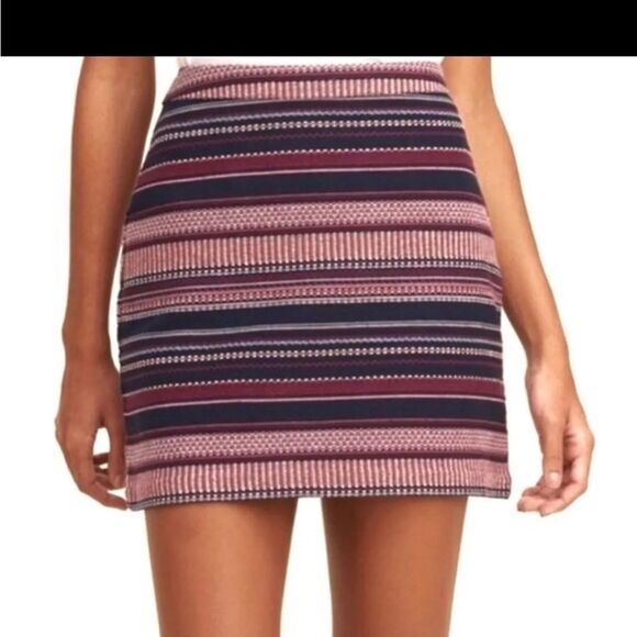 Hollister Striped Mini Skirt Size Small β Trendy Fit! Send Me an Offer! - Picture 1 of 2